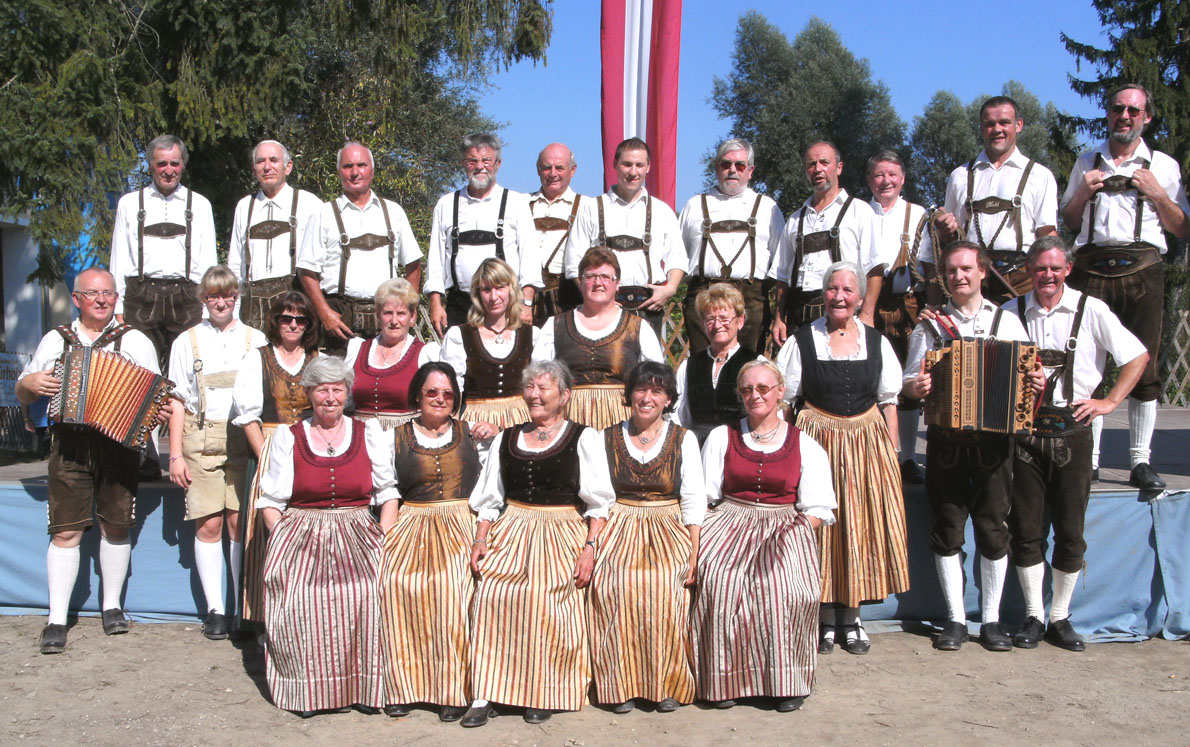 gruppe01.jpg (310857 Byte)